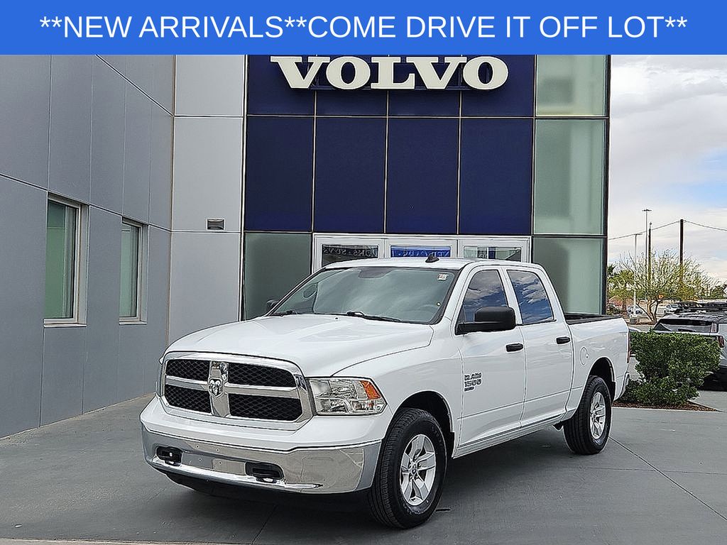 Bright White Clearcoat 2022 RAM 1500 Pickup Truck Four-Wheel Drive 8-Speed Automatic