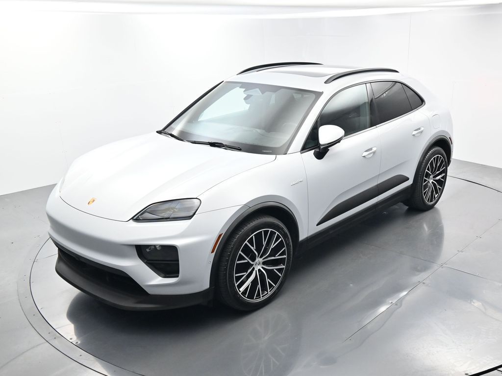 Certified Used 2025 White Porsche  image 34