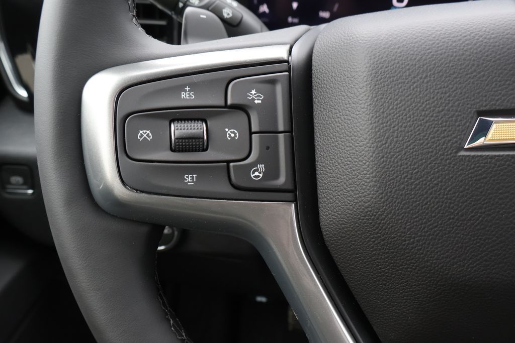 Thumbnail: 2026 Chevrolet Silverado 1500 - 22