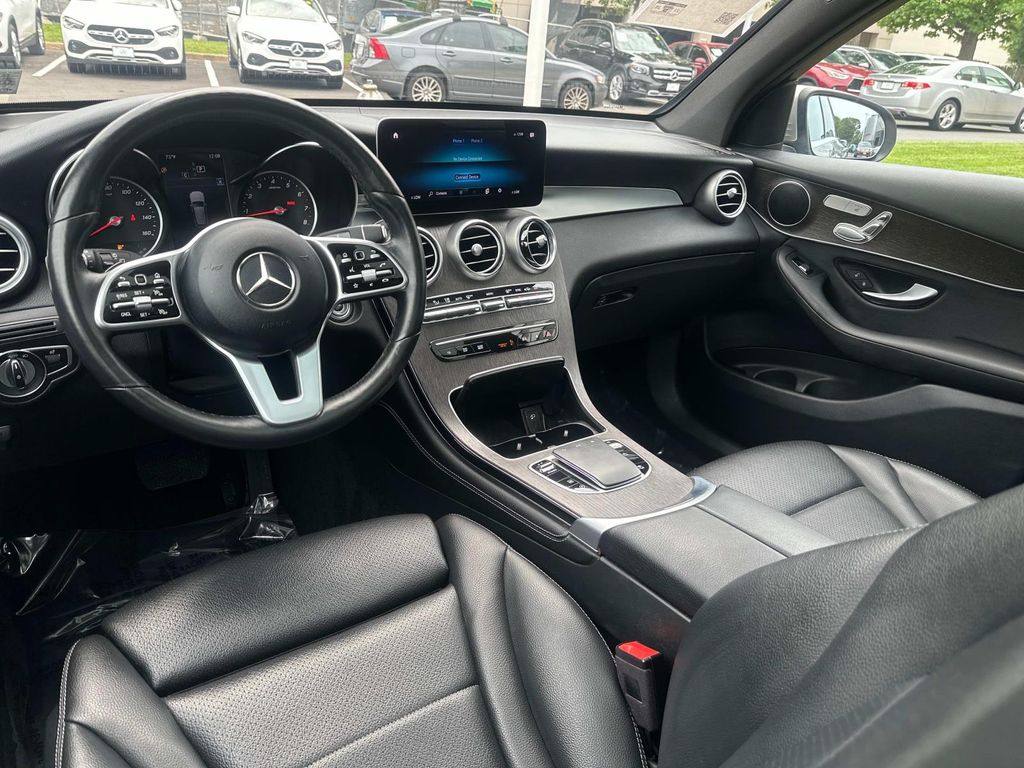 Thumbnail: 2020 Mercedes-Benz GLC - 8
