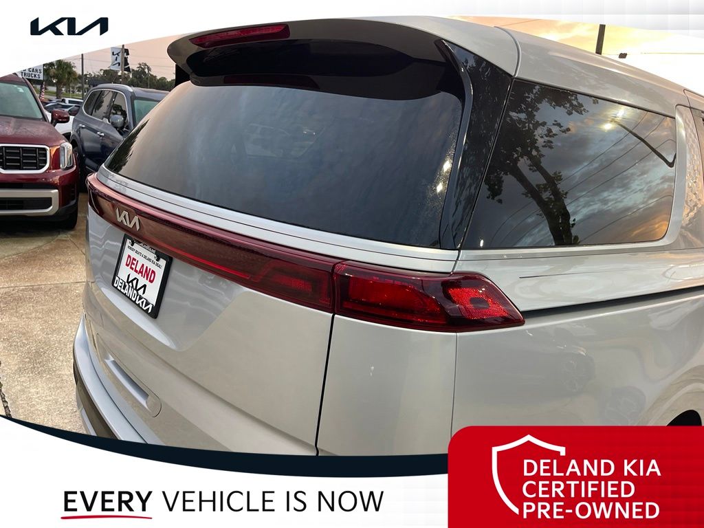 Used 2023 Kia Carnival Van