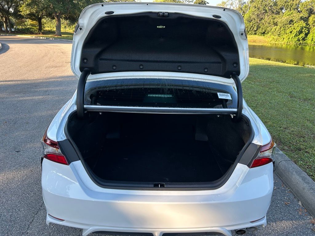 Thumbnail: 2023 Toyota Camry - 10