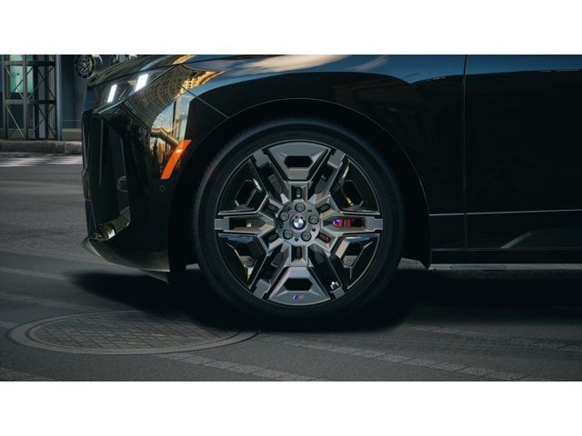 Thumbnail: 2026 BMW iX - 7