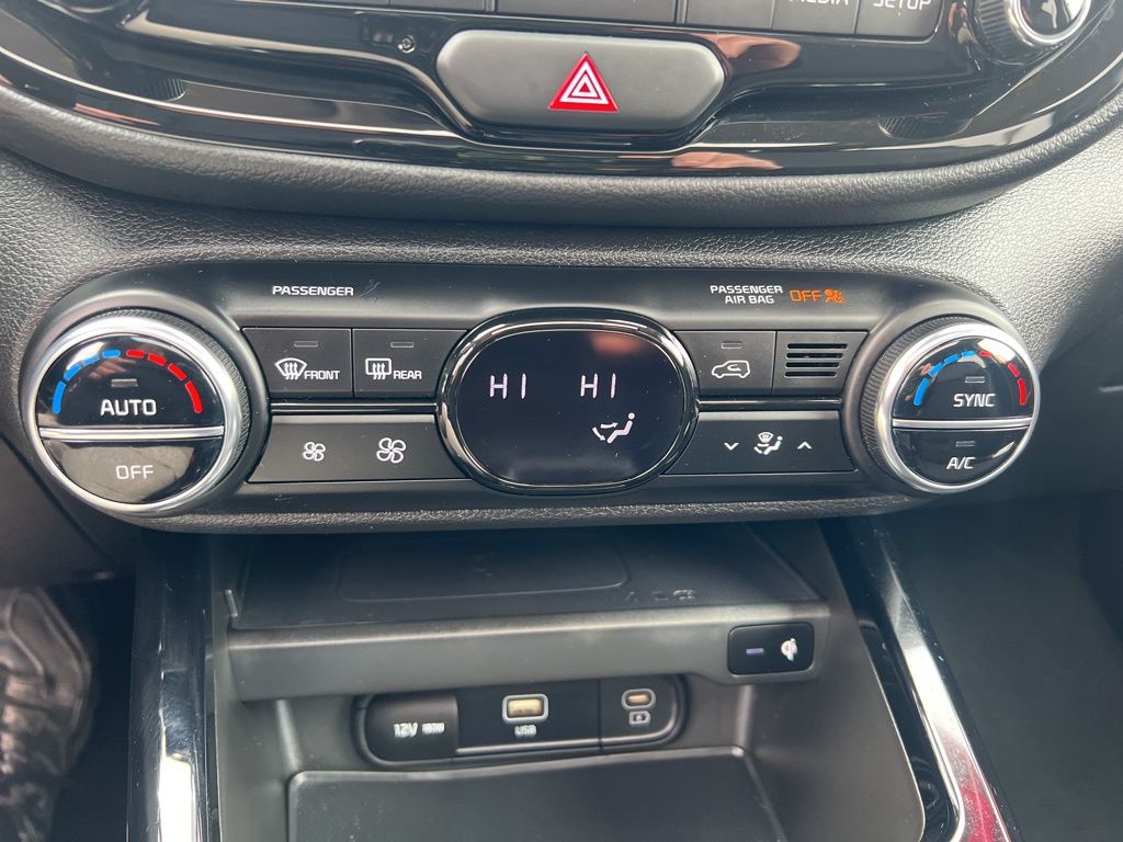 2023 Kia Soul GT-Line photo