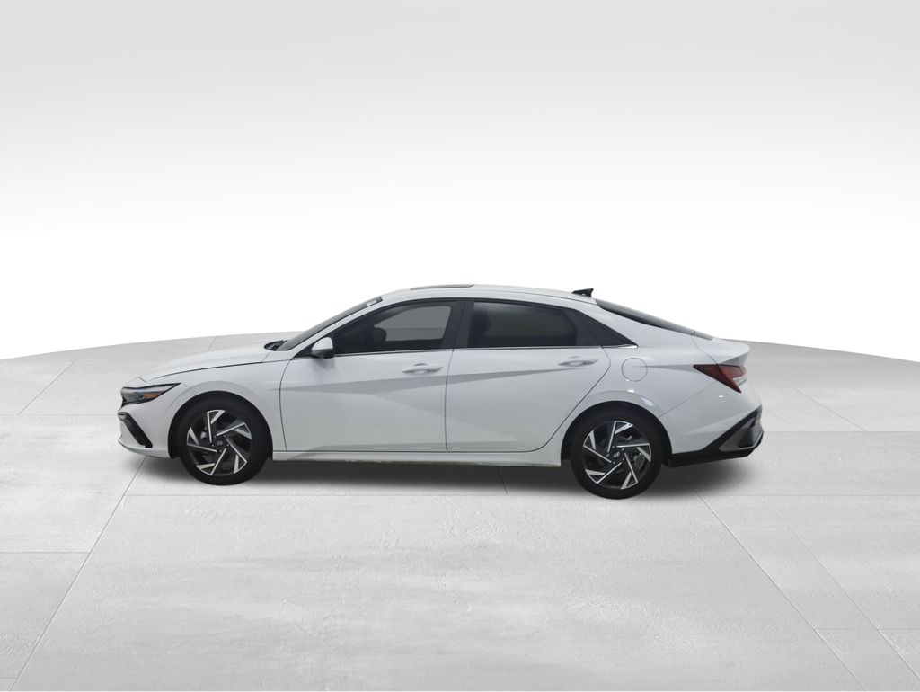 2024 Hyundai Elantra Limited Edition 2