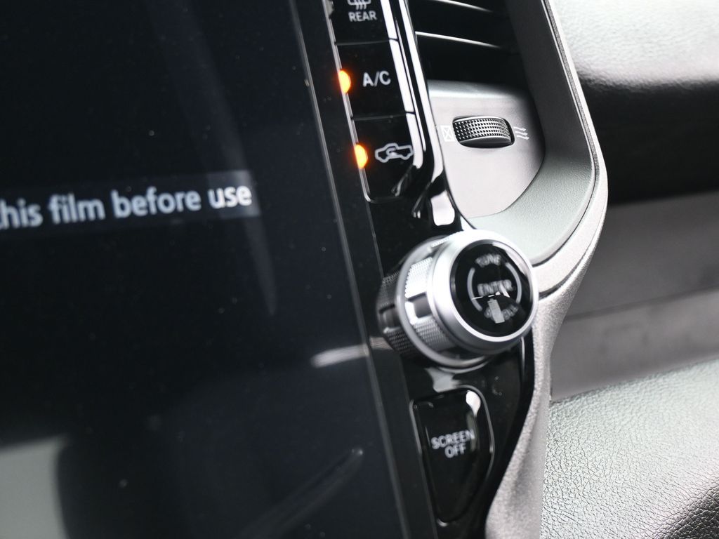 New 2026 Bright White Clearcoat Ram Tradesman image 19