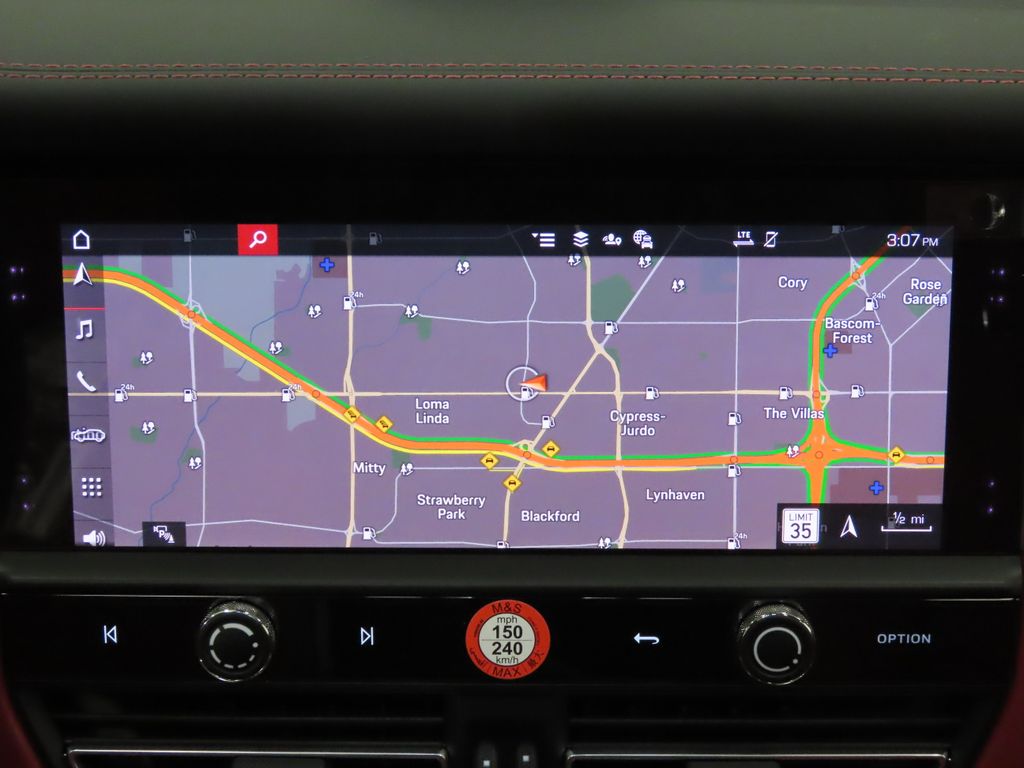 Thumbnail: 2026 Porsche Macan - 24