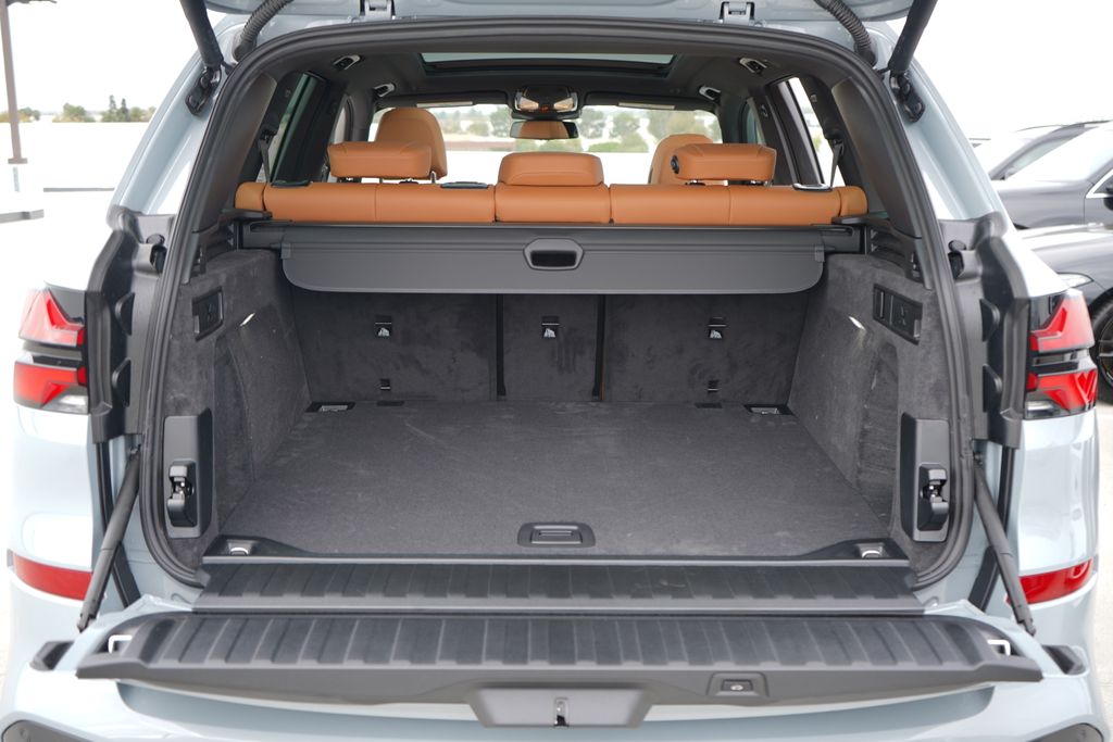 Thumbnail: 2026 BMW X5 - 20