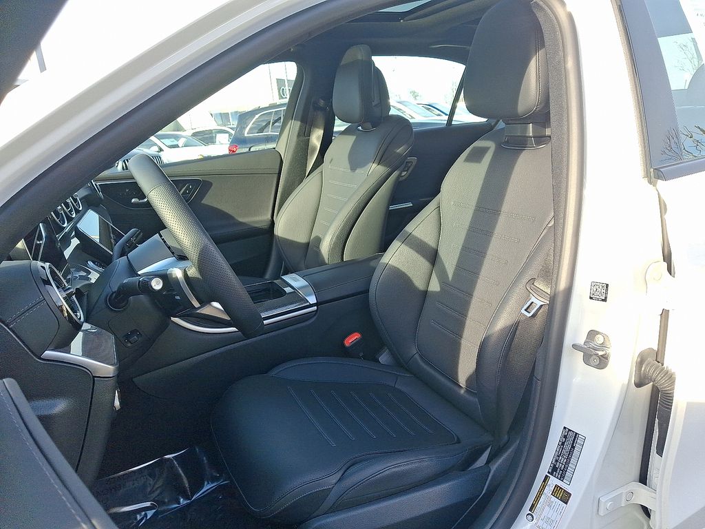 Thumbnail: 2025 Mercedes-Benz C-Class - 13