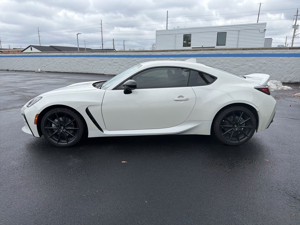 Thumbnail: 2023 Toyota GR86 - 2