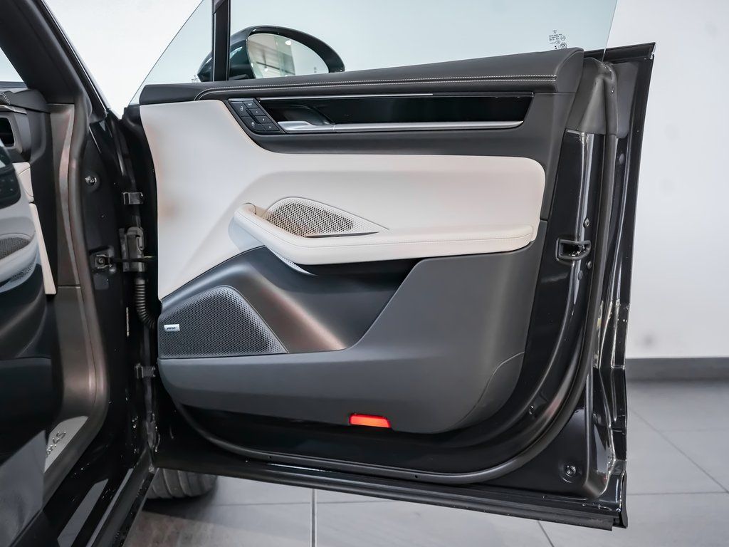 New 2026  Porsche 4S image 27