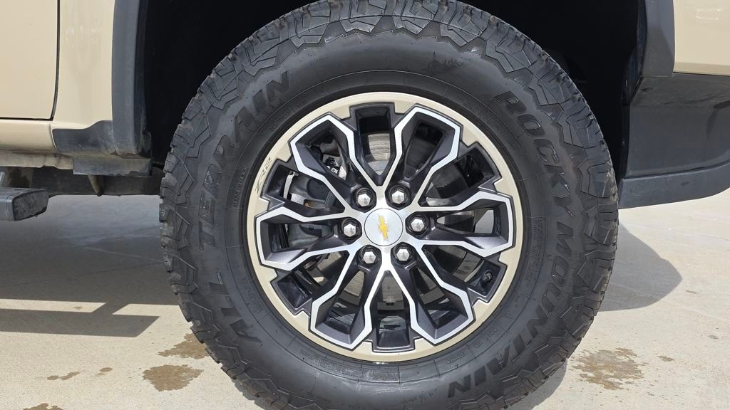 2022 Chevrolet Colorado ZR2 - Photo 12