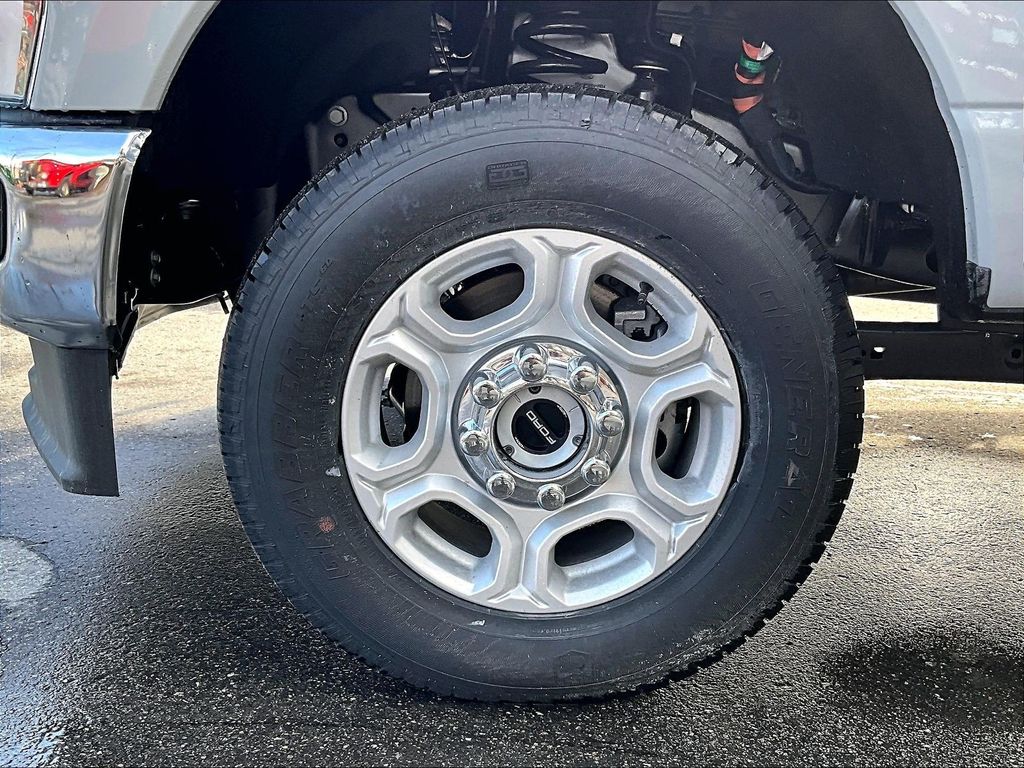 2026 Ford F-350SD — photo 12