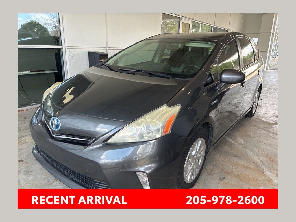 2013 Toyota Prius v Three FWD