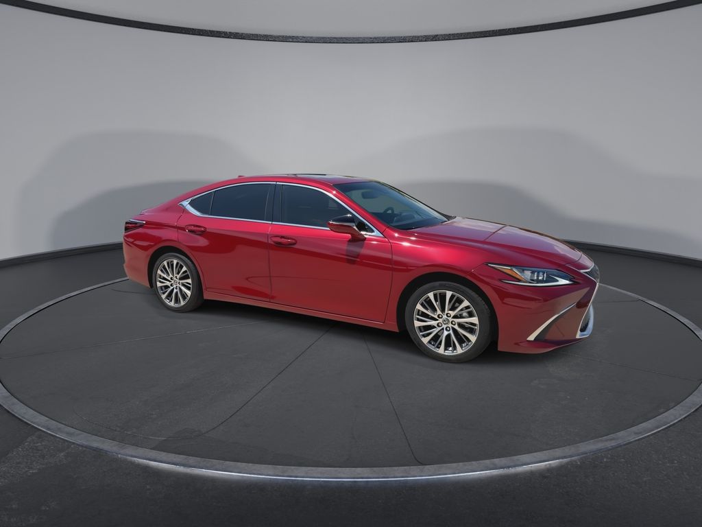 Thumbnail: 2019 Lexus ES - 2