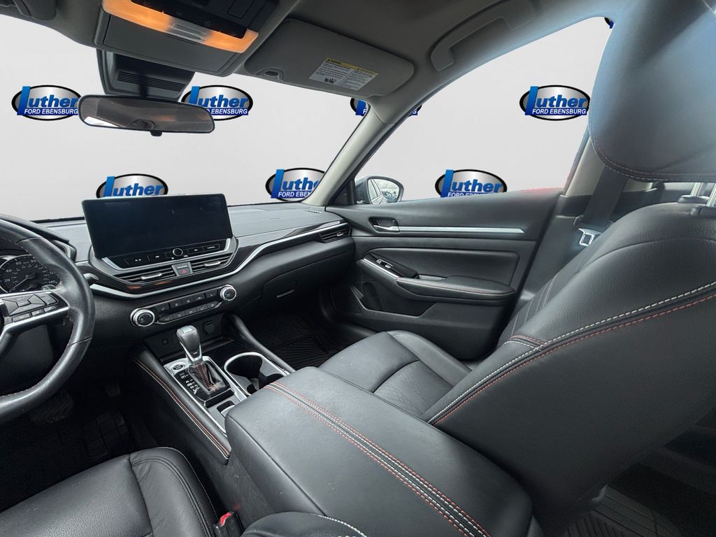 2024 Nissan Altima 2.5 SR Black at Bob Ruth Ford
