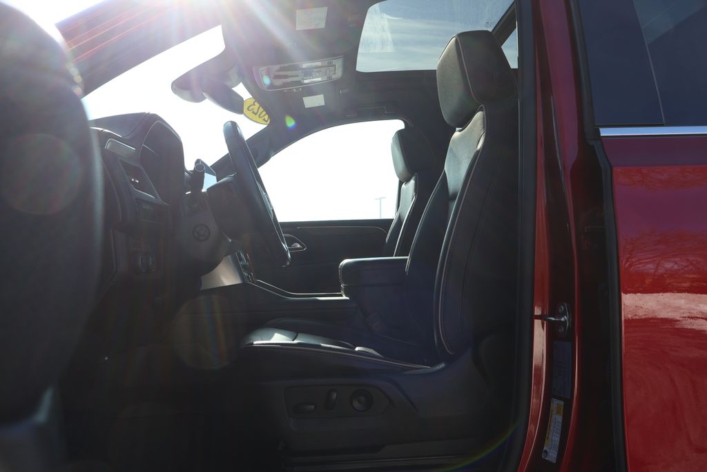 Thumbnail: 2023 Chevrolet Tahoe - 32