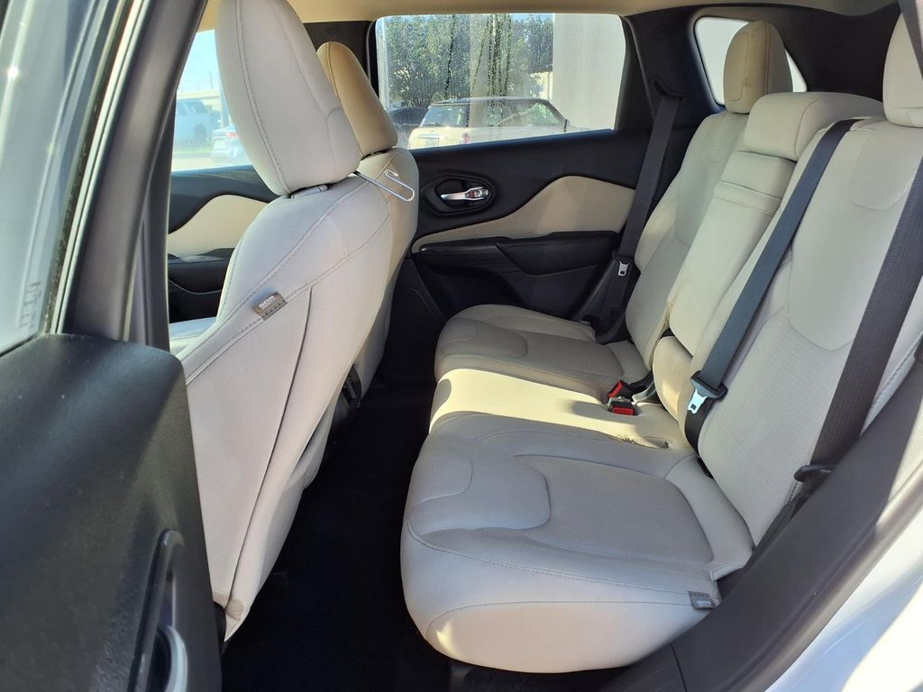 2017 Jeep Cherokee Latitude White at EAG Ford Navasota