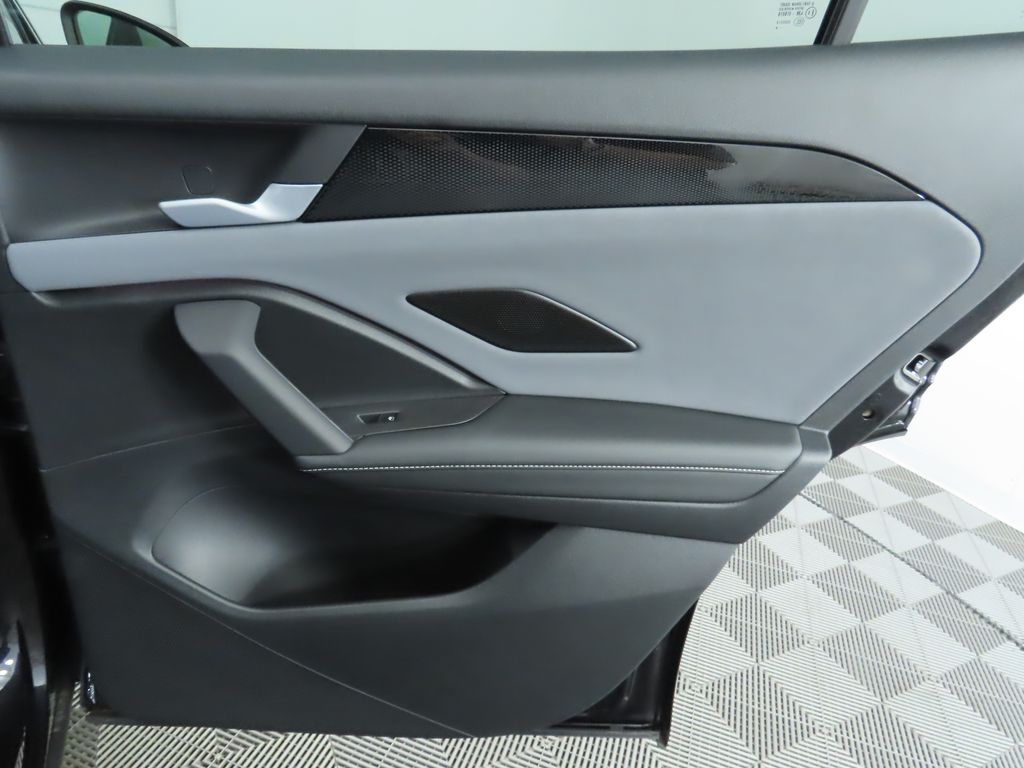 Thumbnail: 2025 Volkswagen Tiguan - 28