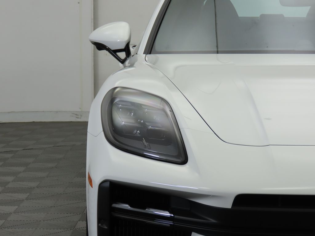 Thumbnail: 2025 Porsche Panamera - 12