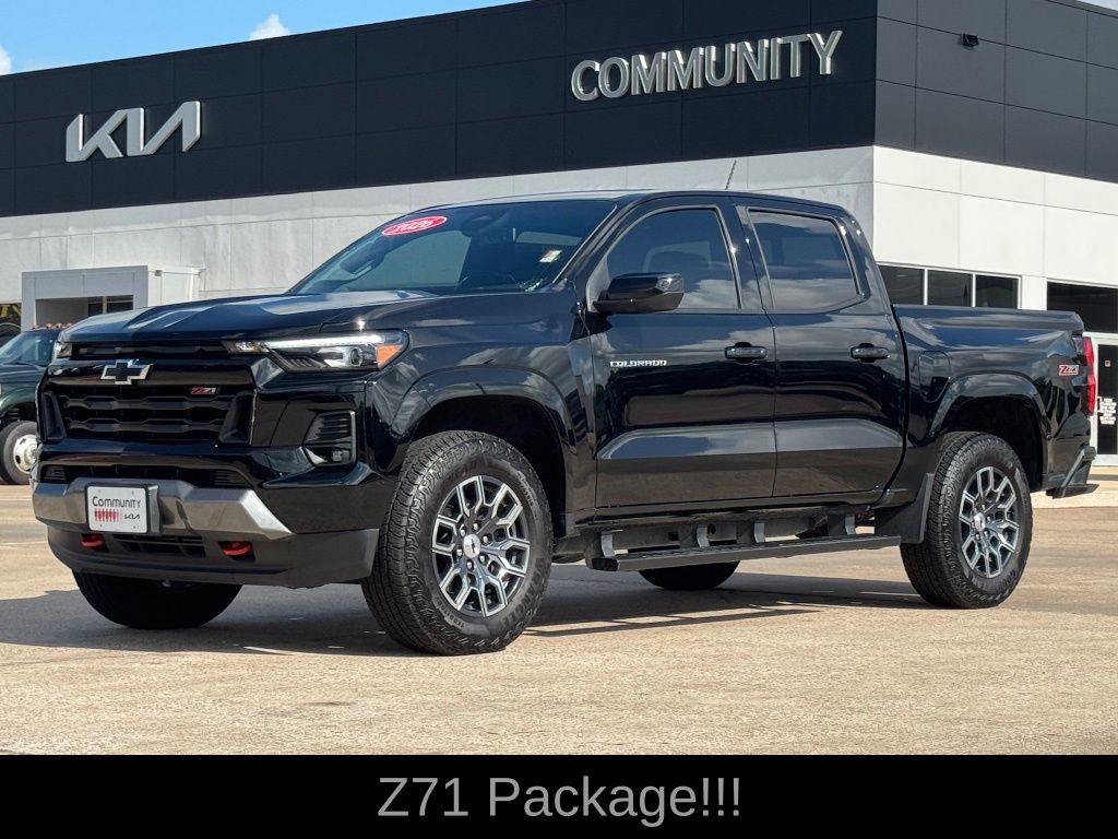 Black 2026 Chevrolet Colorado Pickup Truck Four-Wheel Drive 8-Speed Automatic
