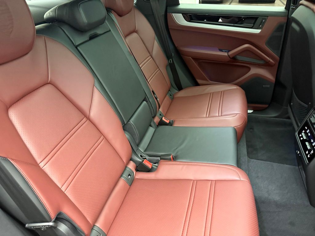 Thumbnail: 2026 Porsche  - 31