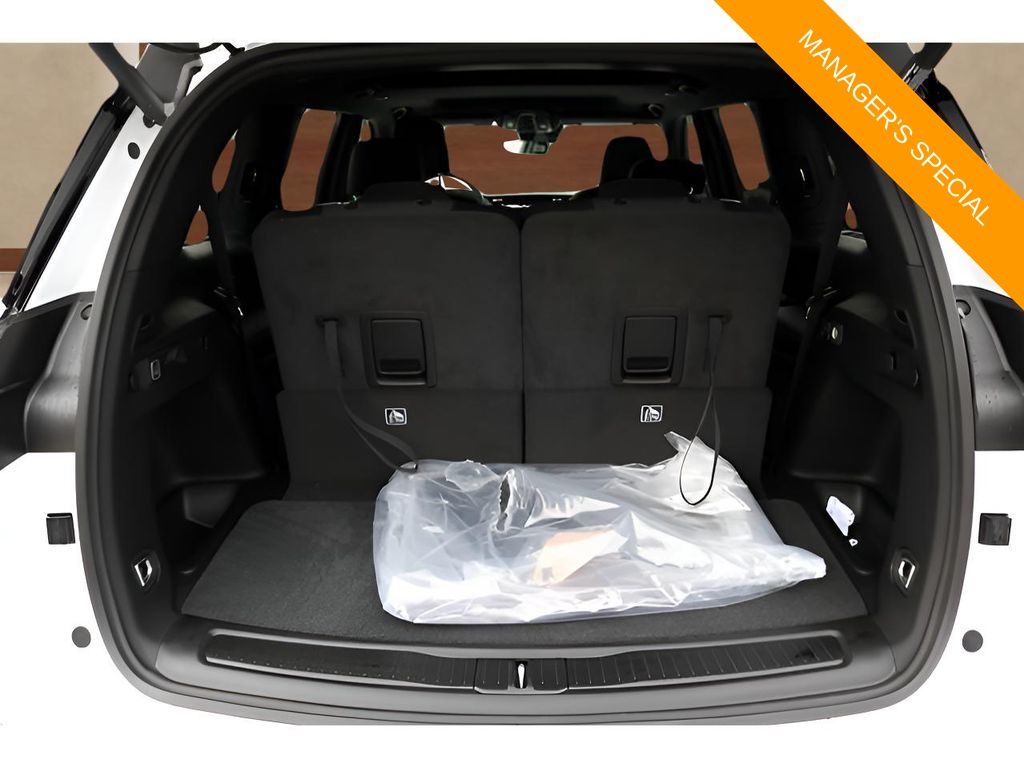 New 2025 White Jeep Laredo X image 18