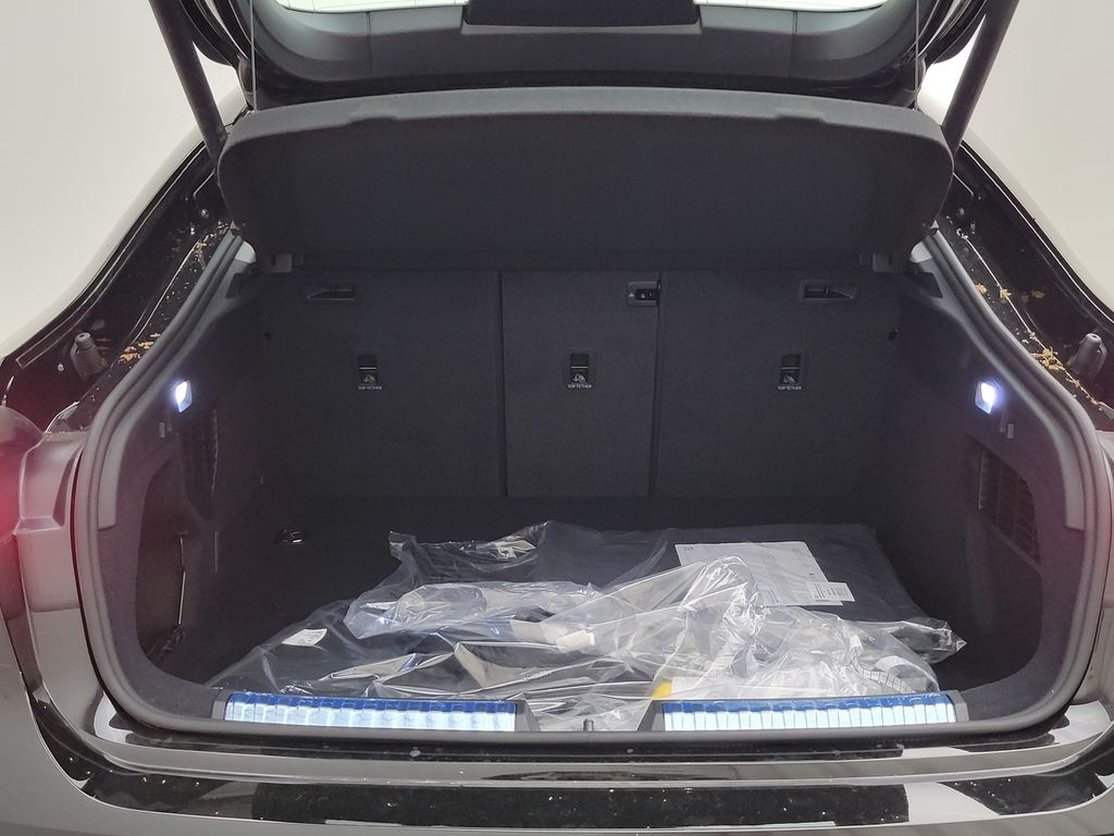 Thumbnail: 2026 Audi A5 - 10