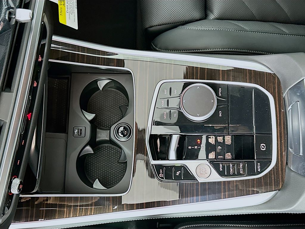 Thumbnail: 2026 BMW X5 - 15