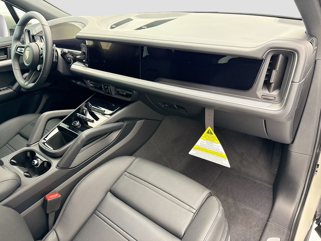 Thumbnail: 2026 Porsche Cayenne - 19