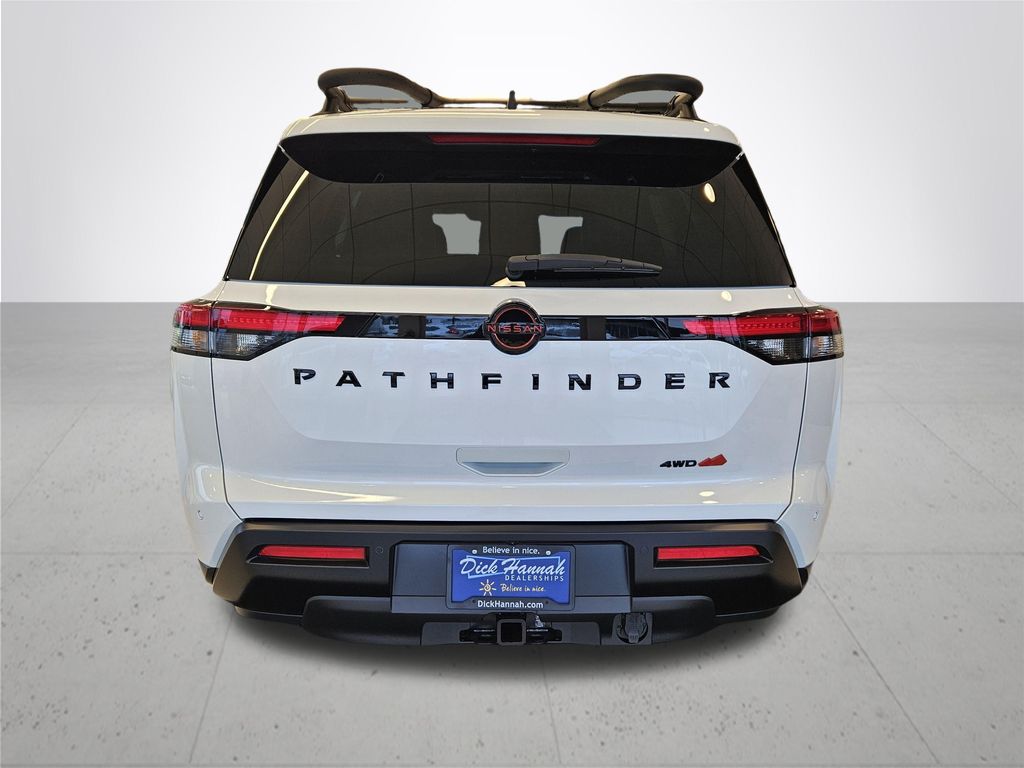 2026 Nissan Pathfinder SV
