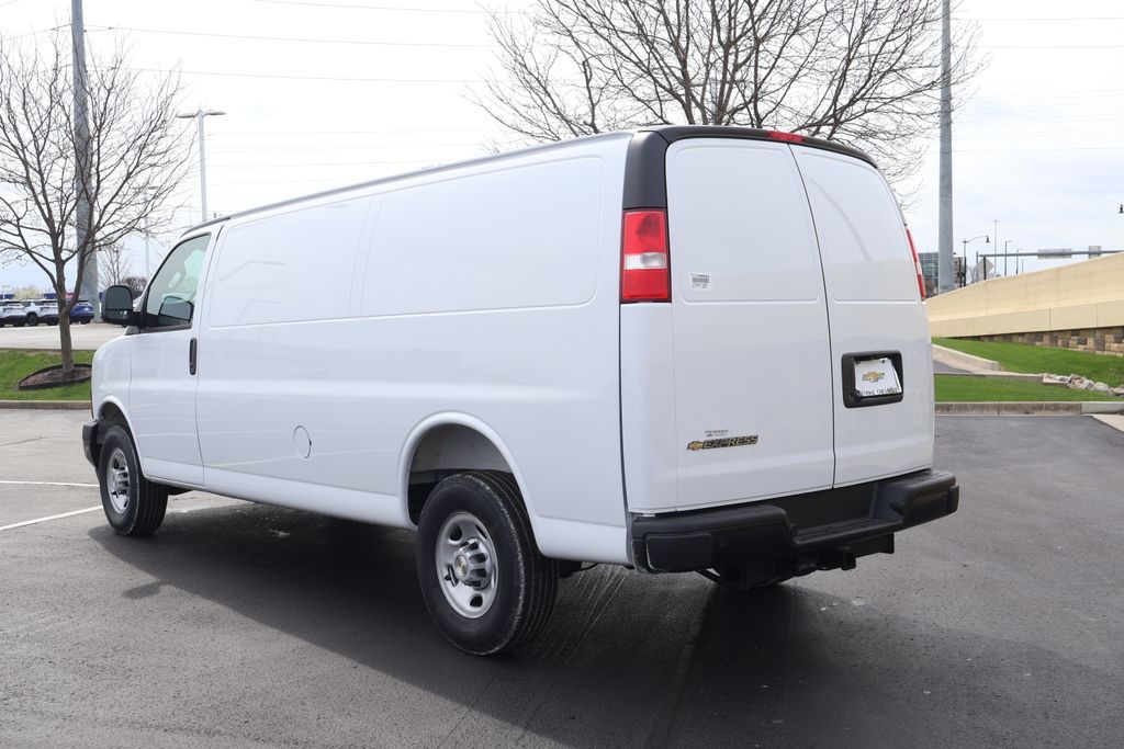 Thumbnail: 2026 Chevrolet Express - 5