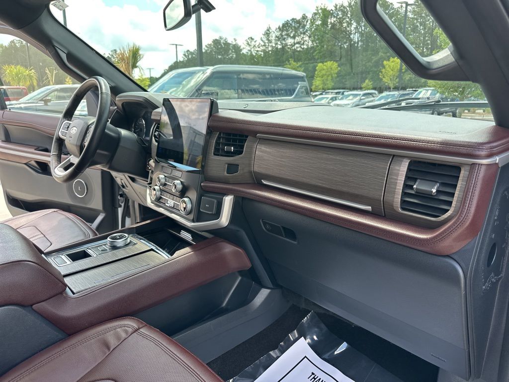 2023 Oxford White Ford Expedition Limited RWD SUV