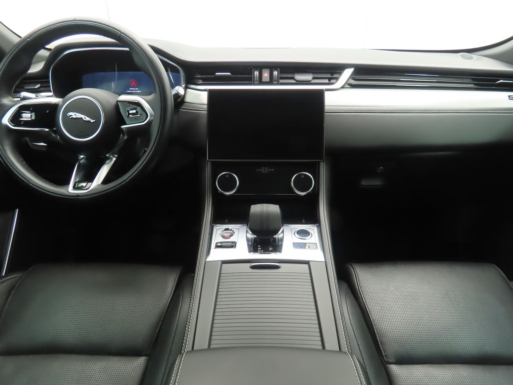 Thumbnail: 2021 Jaguar F-Pace - 13