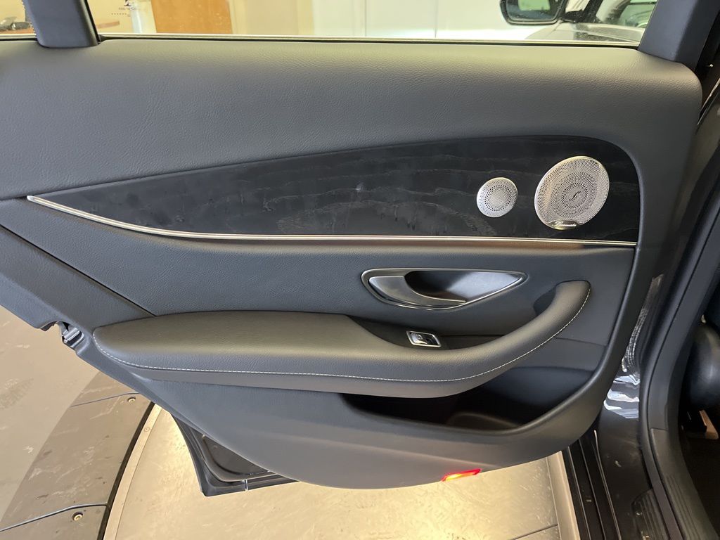 Thumbnail: 2023 Mercedes-Benz E-Class - 22