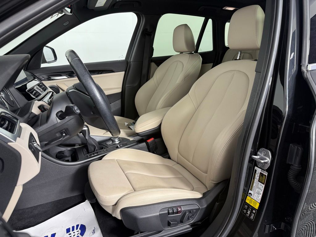 Thumbnail: 2019 BMW X1 - 14