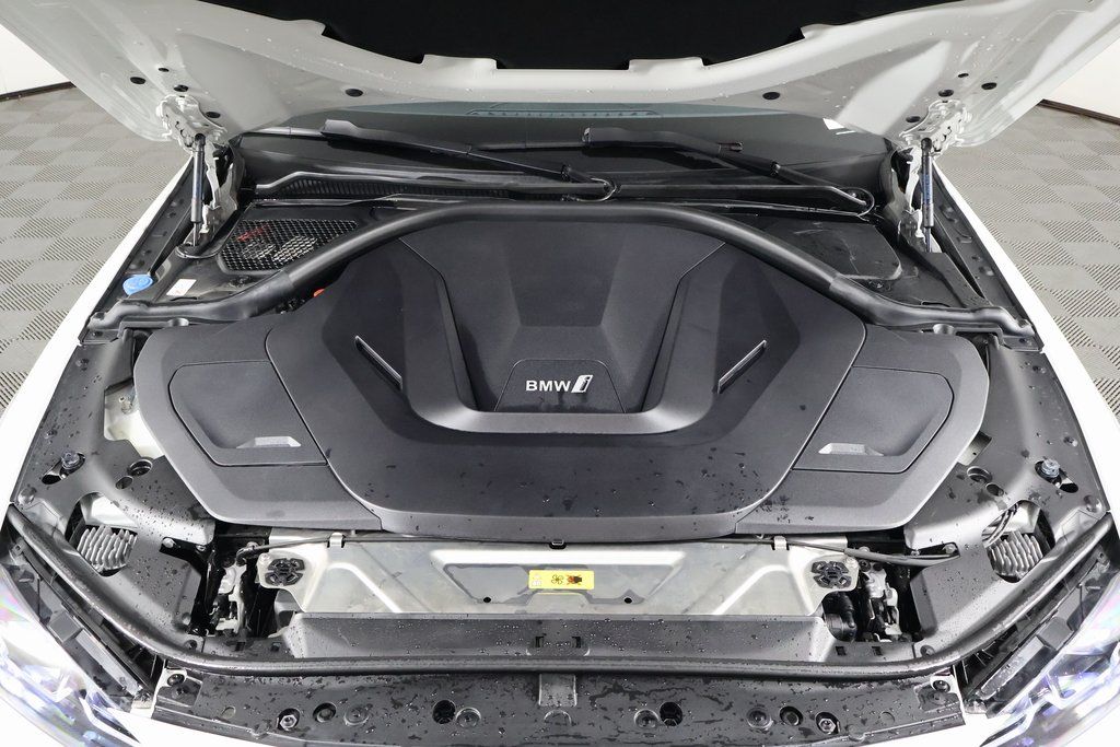 Thumbnail: 2023 BMW i4 - 15