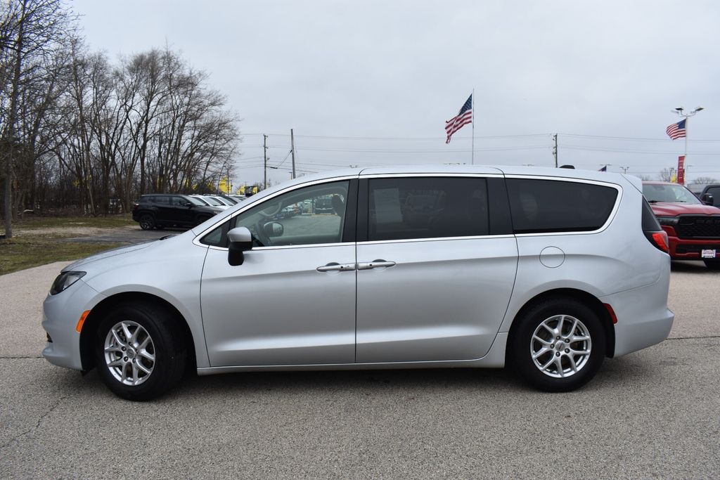 View vehicle photo 3