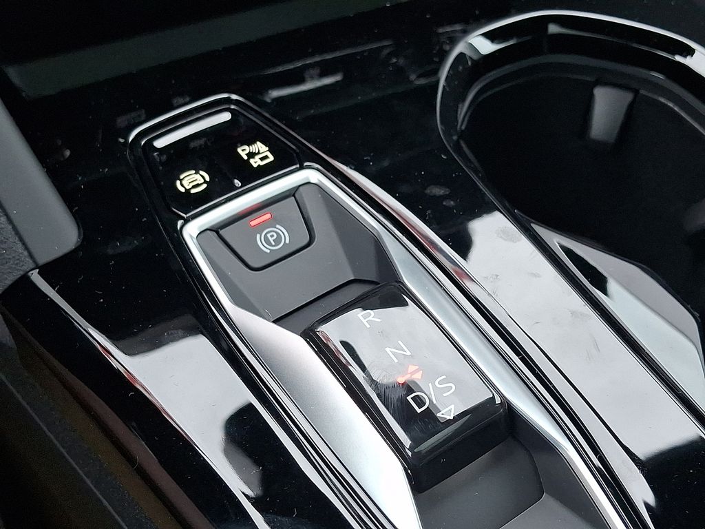 Thumbnail: 2026 Audi SQ5 - 12