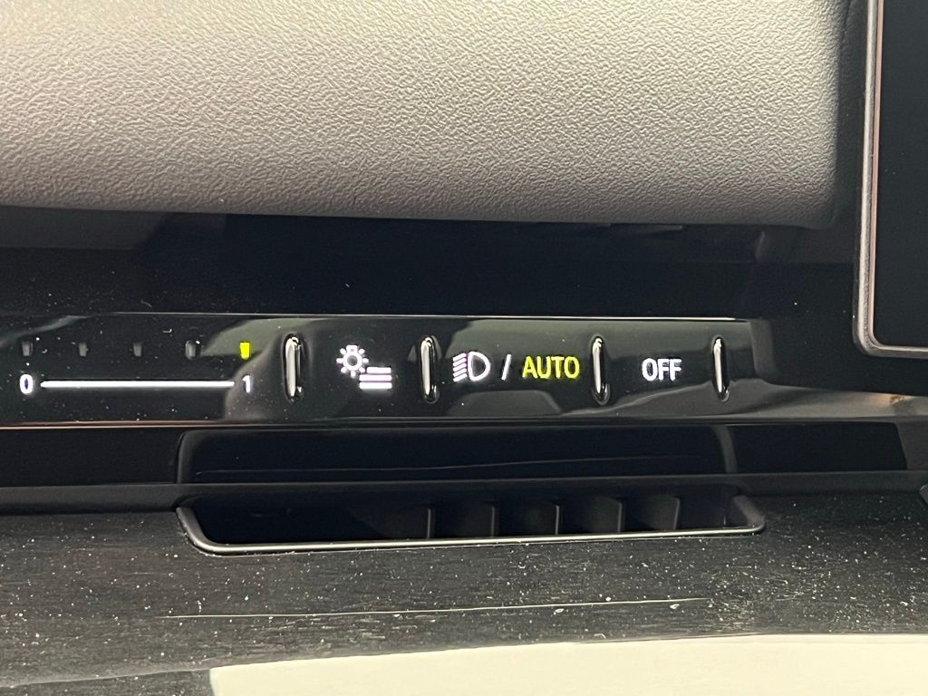 Thumbnail: 2024 BMW 5 Series - 19