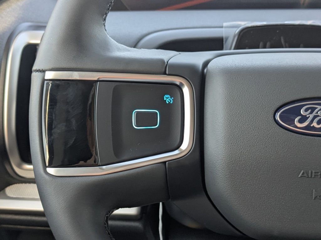 2025 Ford Expedition Active MAX