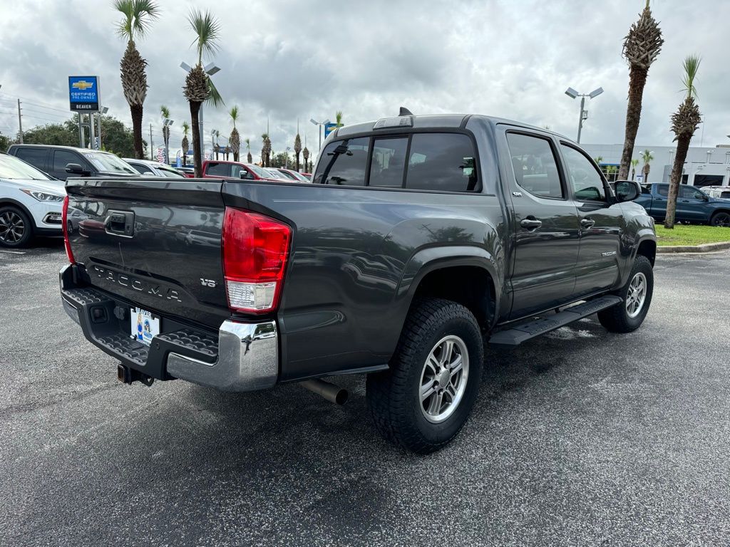 2016 Toyota Tacoma SR5 8