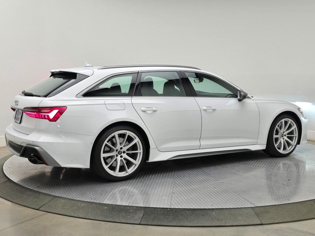 Thumbnail: 2024 Audi RS 6 - 16