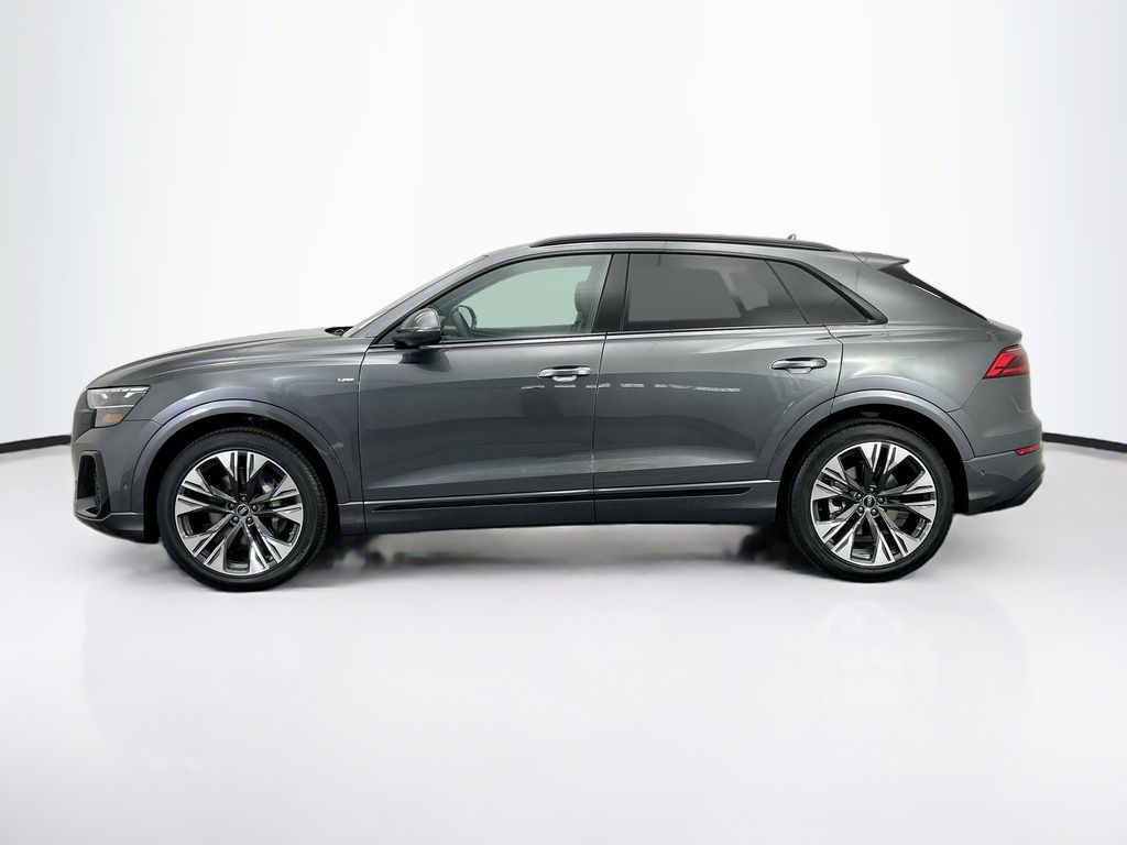 Thumbnail: 2026 Audi Q8 - 8