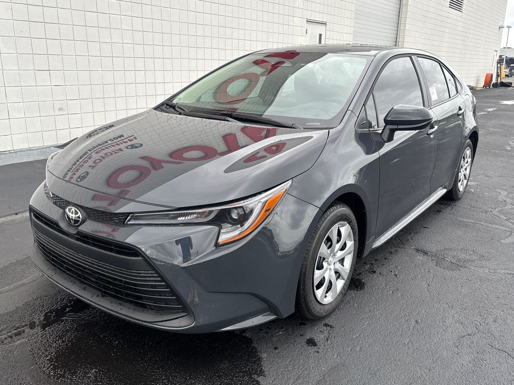 2026 Toyota Corolla LE CVT's photo