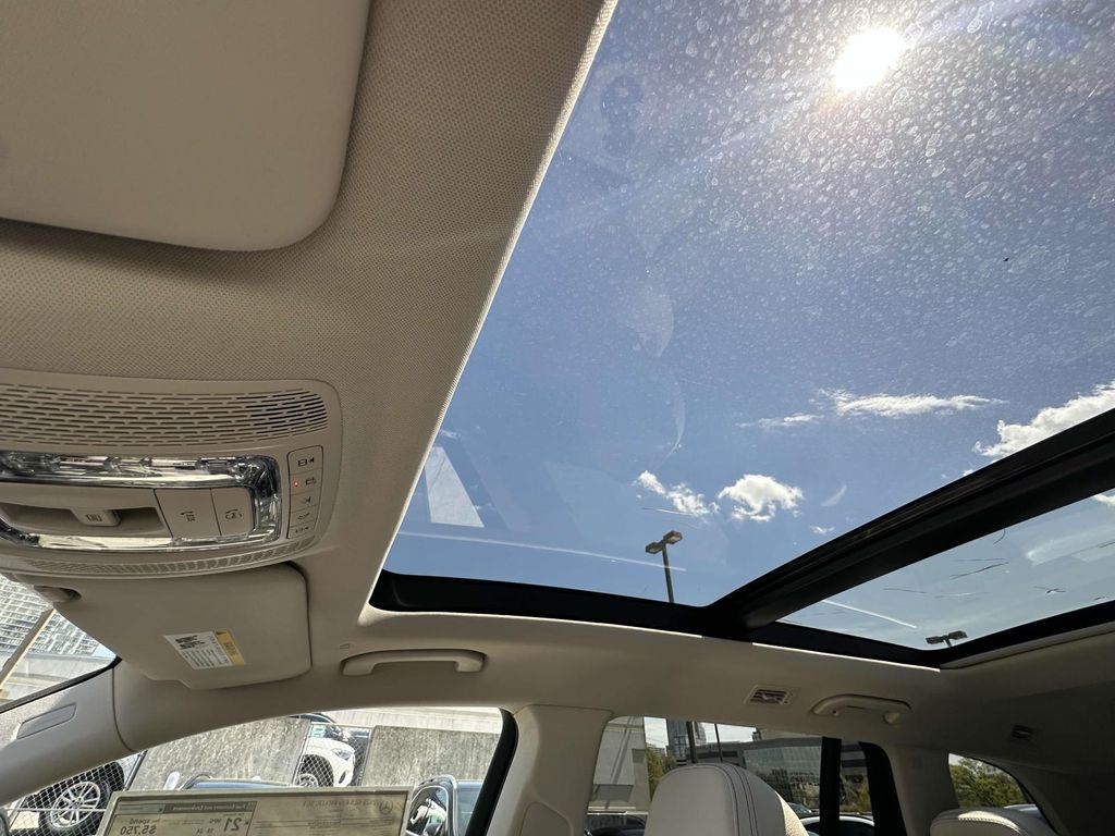2025 Mercedes-Benz GLS 450 4MATIC 11