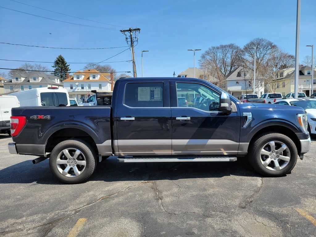 View vehicle photo 7