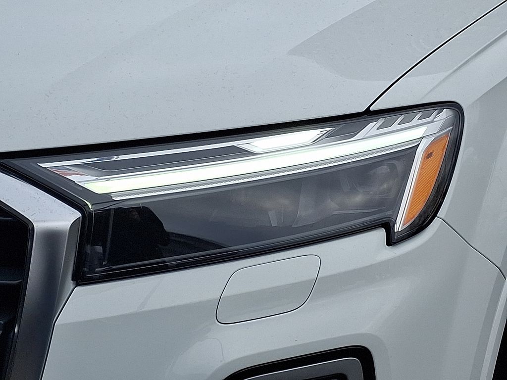 Thumbnail: 2026 Audi Q7 - 6