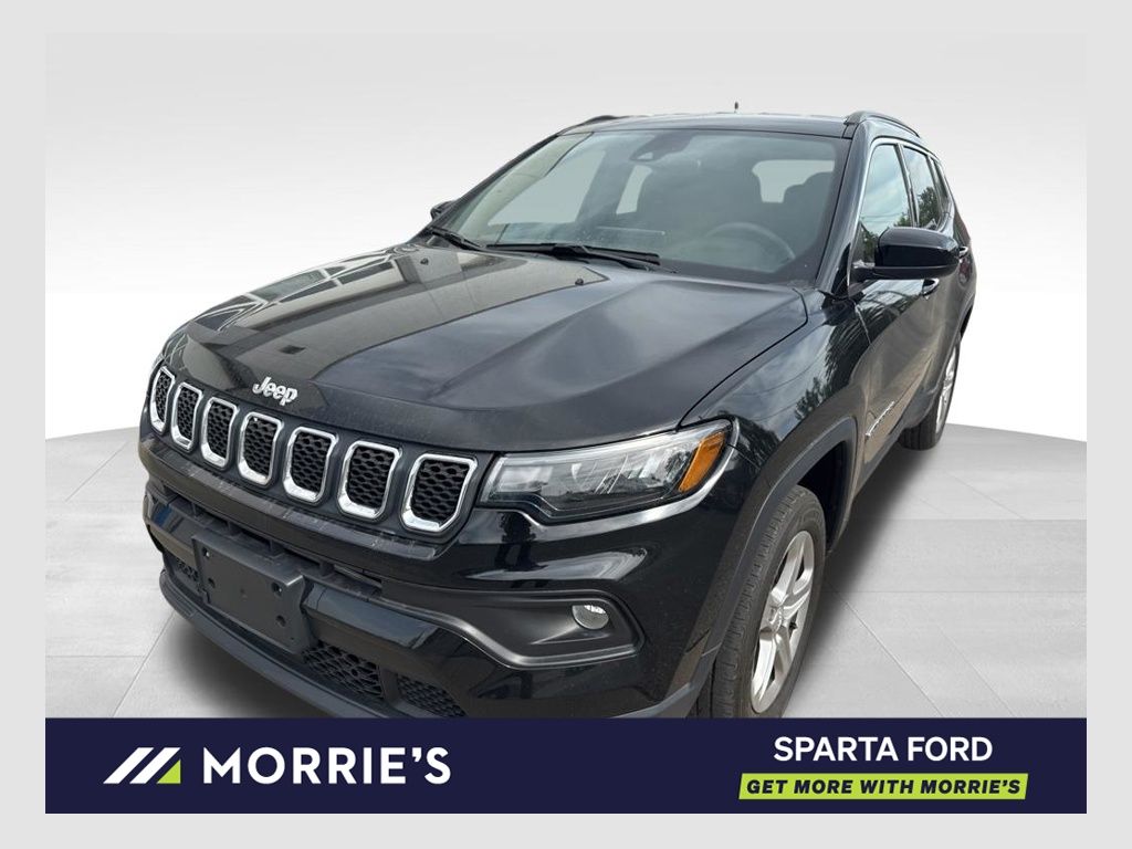 Diamond Black Crystal Pearlcoat 2023 Jeep Compass Latitude 4WD SUV / Crossover Four-Wheel Drive 8-Speed Automatic