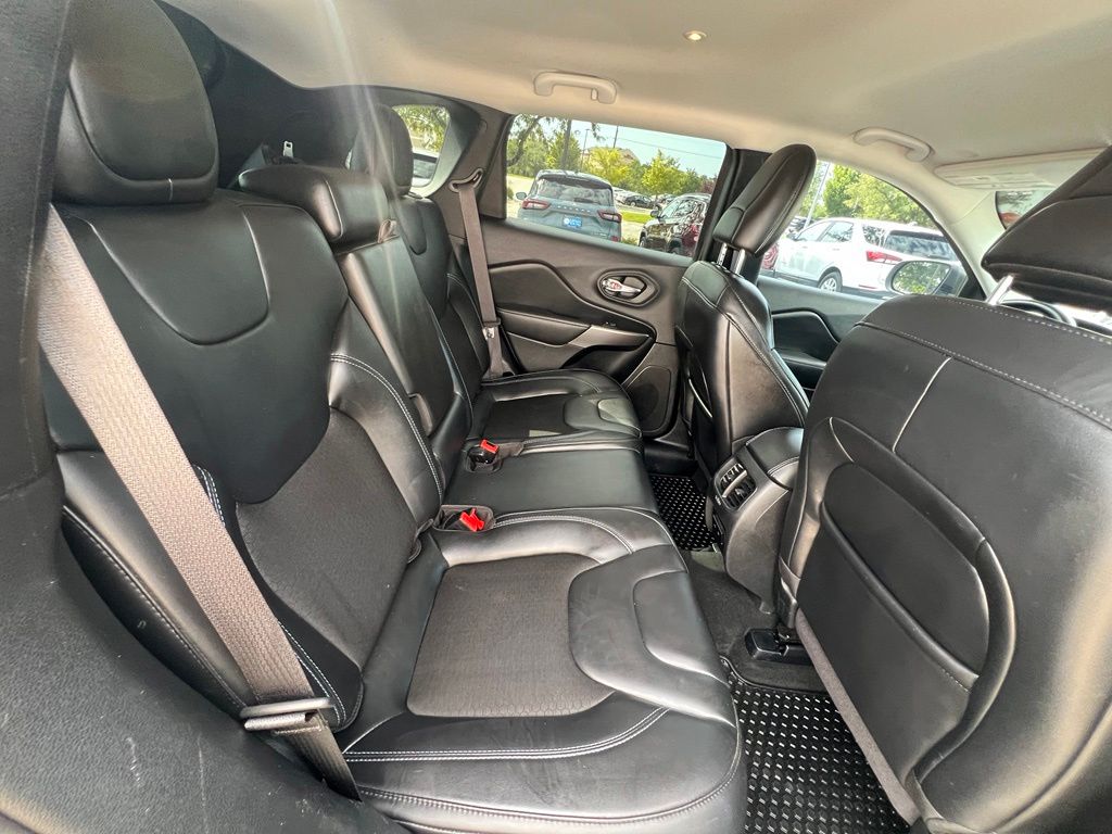 Used 2020 Jeep Cherokee SUV